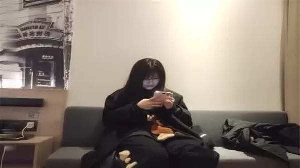 步宾探花3000约泡精品吊钟奶子女神